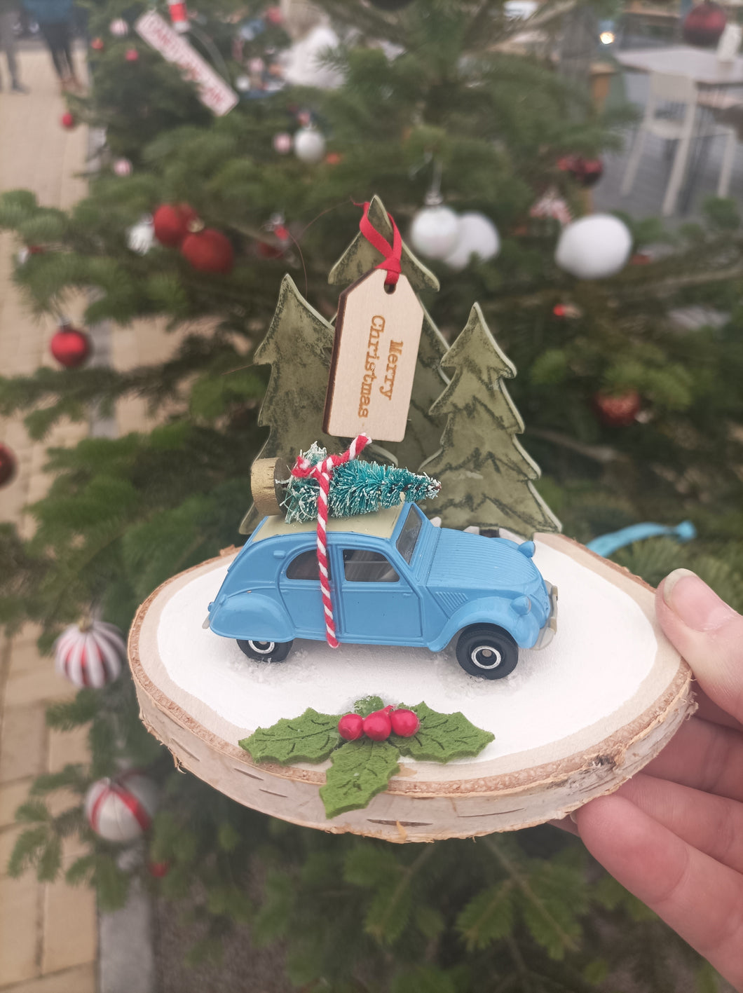 Festive Car - Blue Citroen CV
