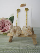 Induere - Polymer Clay Earring | Drop Flower Neutral Gold 5D