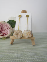 Induere - Polymer Clay Earring | Drop Flower Neutral Gold 5D