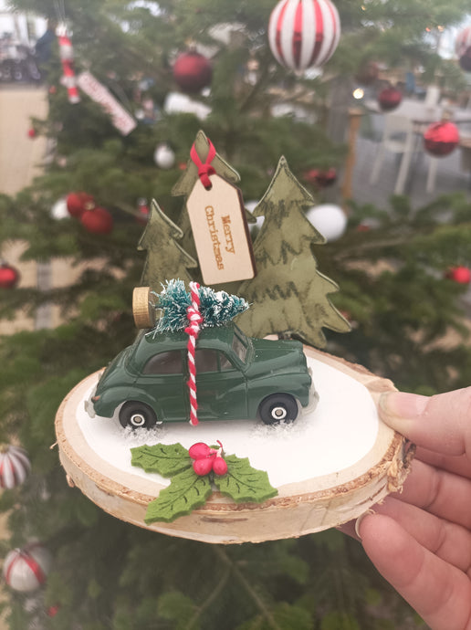 Festive Car - Morris Minor