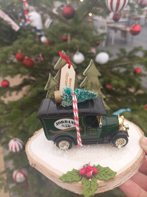Festive Car - Green Jordans Van