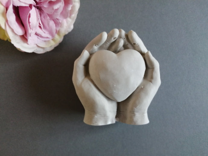 Heart In My Hands - Eco Resin - Jesmonite