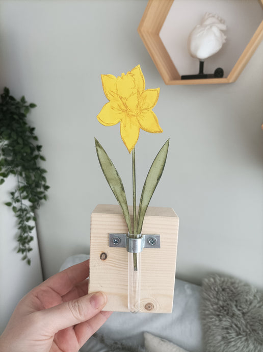 Laser Cut Wooden Daffodil - Flower In A Test Tube - Birth Month Flower Gift