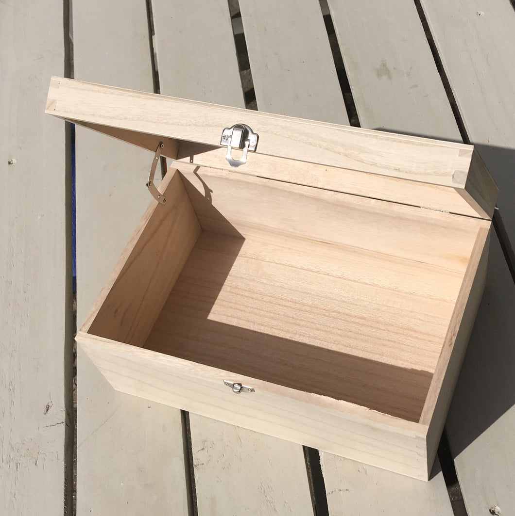 How to Build a WOODEN LOCK BOX // MEMORY BOX // GIFT BOX 