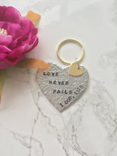 Love never fails - Corinthians stamped Keyring - Fred And Bo