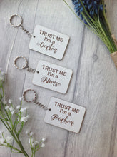 Trust me I'm a doctor keyring - Fred And Bo