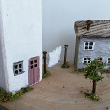 Driftwood houses - Twach na hÉireann- #004 - READY TO SHIP - Fred And Bo