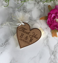 Wedding favour Tag - Heart with initials and date - Wooden wedding - Fred And Bo