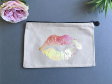 Linen pouch- Lip print - Fred And Bo
